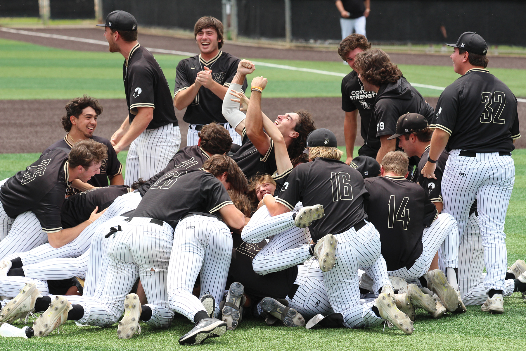 Coyotes win Region V tournament in 2023.